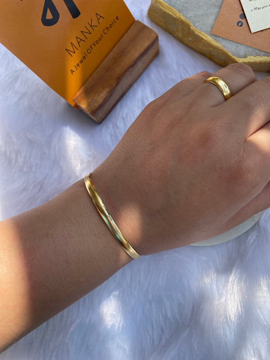 Swarna Cuff Bracelet