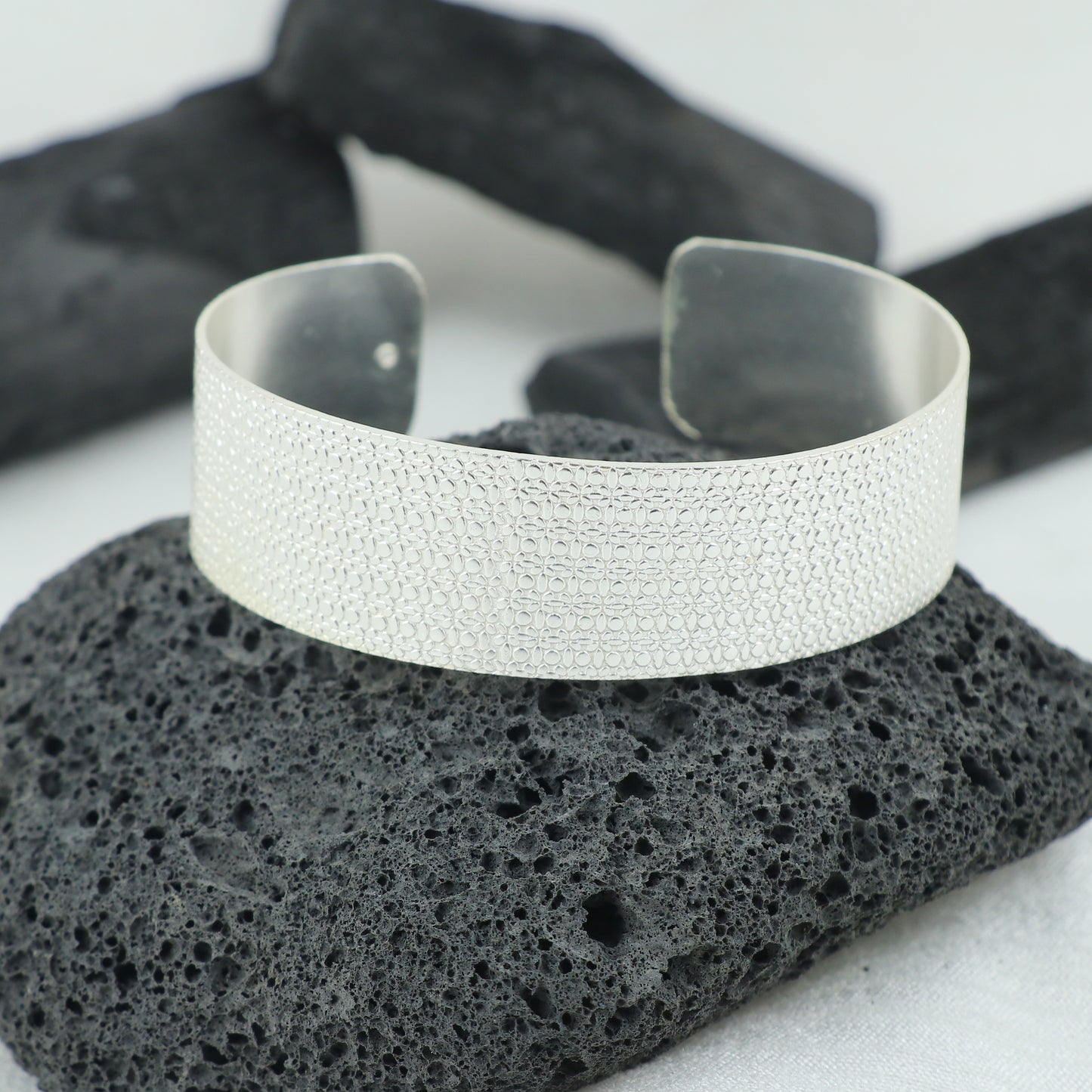 Dvivarna Bandha Bracelet
