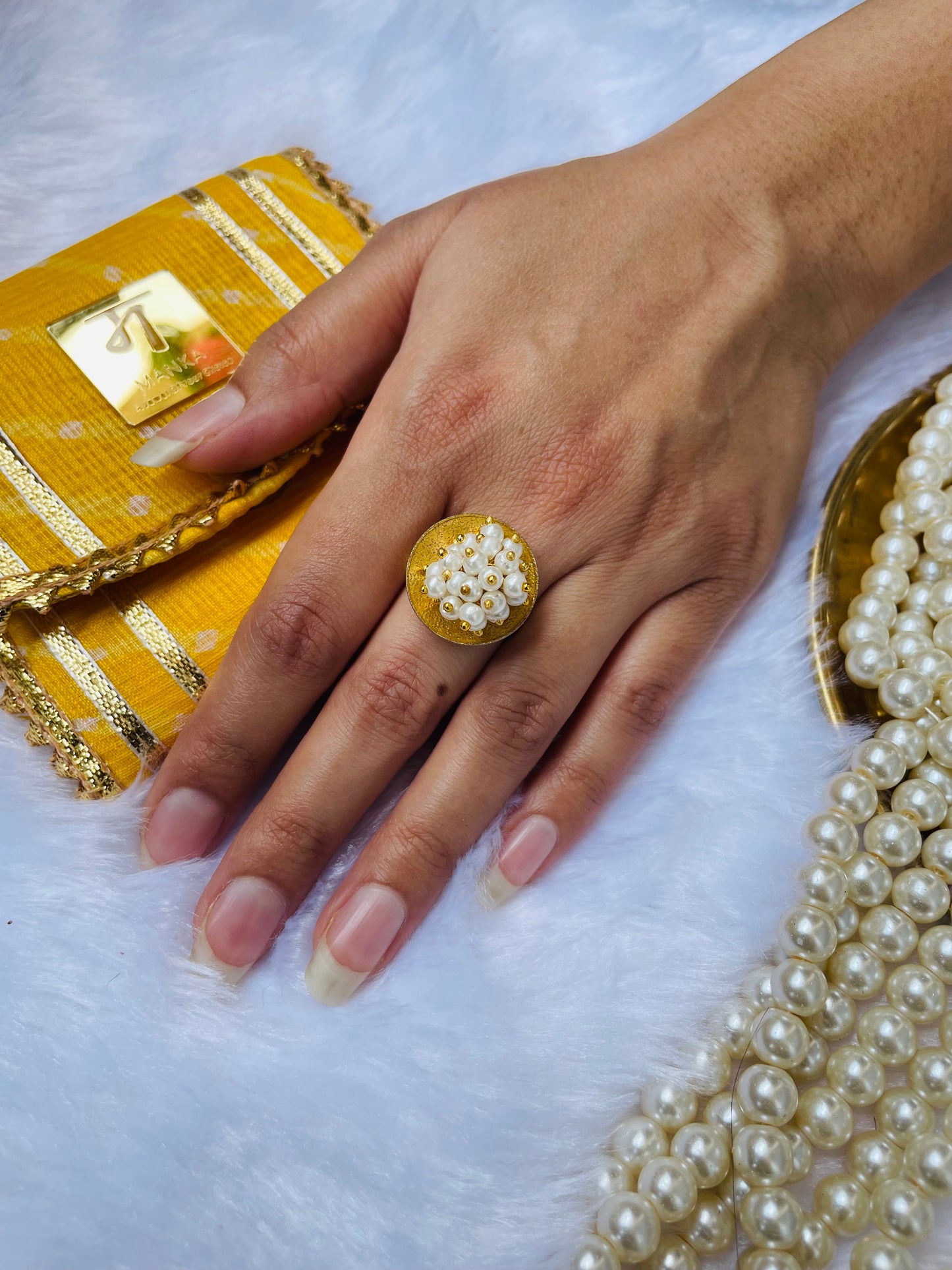 Pearl Guldasta Ring