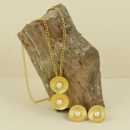 Honeycomb Duo Pearl Pendant Necklace