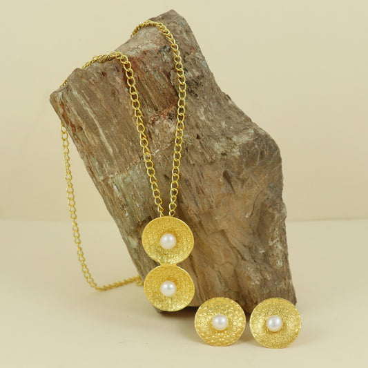 Honeycomb Duo Pearl Pendant Necklace
