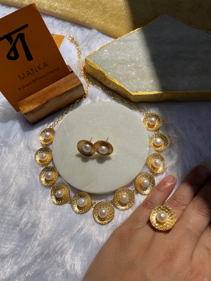 Manka Trisha Pearl Necklace